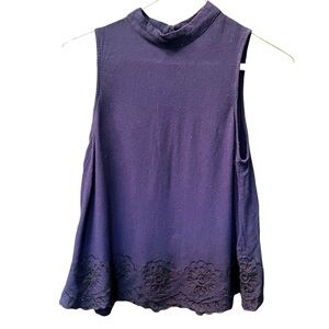 Dark Blue Sleeveless Tank Top with Flower Embroidery and Mandarin Collar